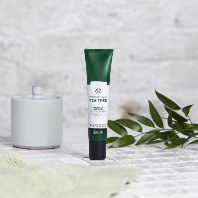 آبرسان چای سبز THE BODY SHOP مدل TEA TREE 
