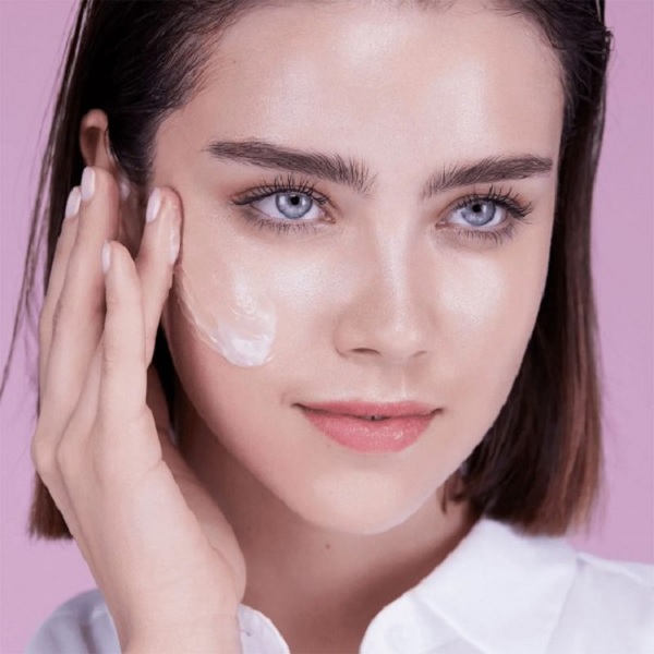 کرم مرطوب کننده هیدرا زن لانکوم کرم ضد استرس Lancome مدل Hydra Zen