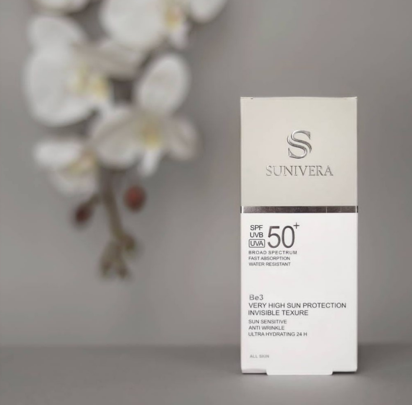 کرم ضد آفتاب بی رنگ سانیورا spf50