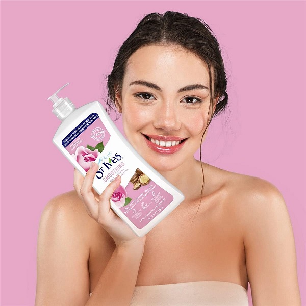 لوسیون گل رز و روغن آرگان سنت ایوز مدل SMOOTHING لوسیون بدن گل رز و روغن آرگان St.Ives مدل Smoothing