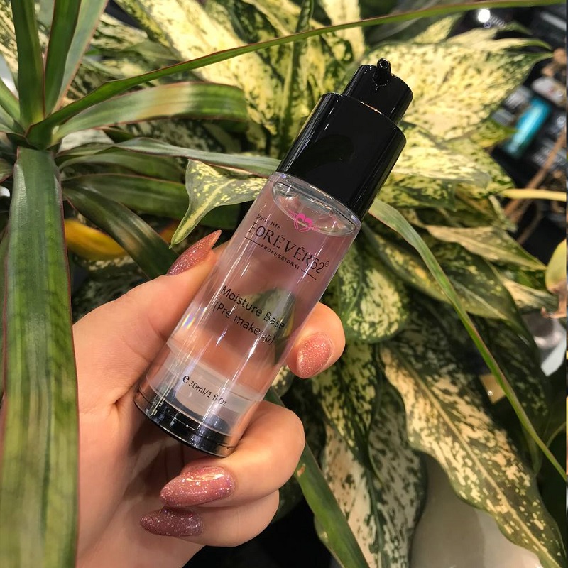 پرایمر صورت پمپی فوراور 52 MOISTURE BASE