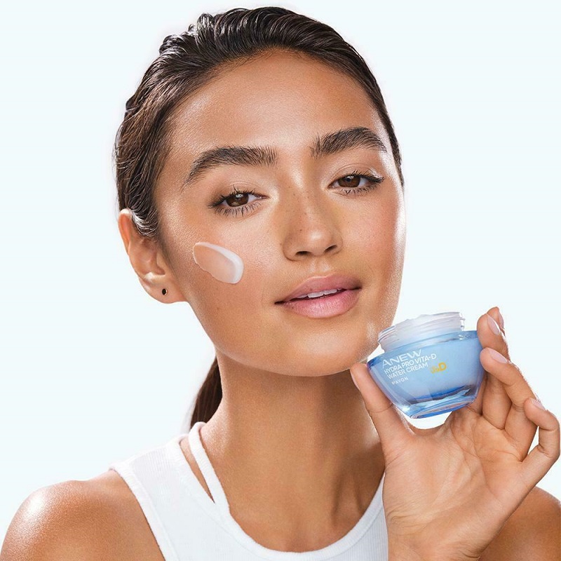 آبرسان صورت Avon حاوی ویتامین دی