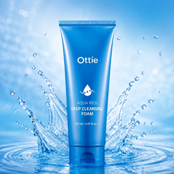 فوم شستشوی Ottie مدل Aqua Rich