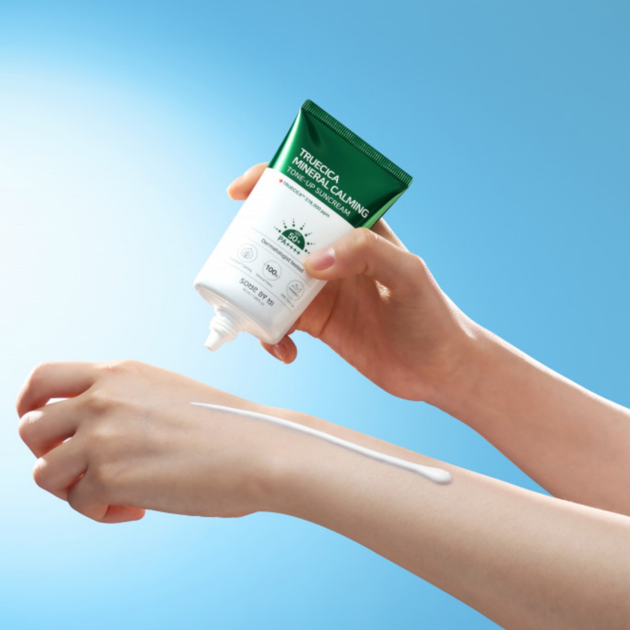ضدآفتاب سام بای می مدل truecica mineral calming ضدآفتاب تسکین دهنده و معدنی تروسیکا سام بای می