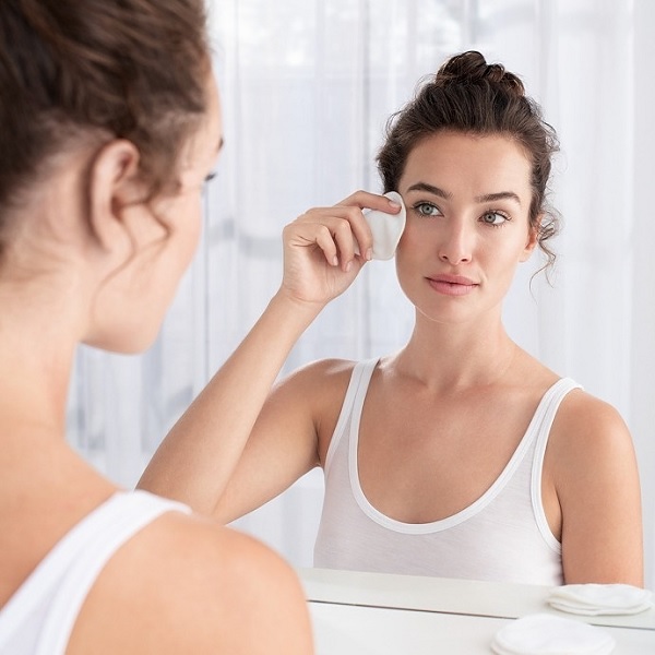 شیرپاکن آرایش Hyaluron مدل Eucerin