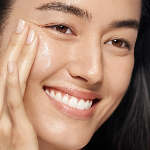کرم آبرسان 72 ساعته CLINIQUE مدل moisture surge intense