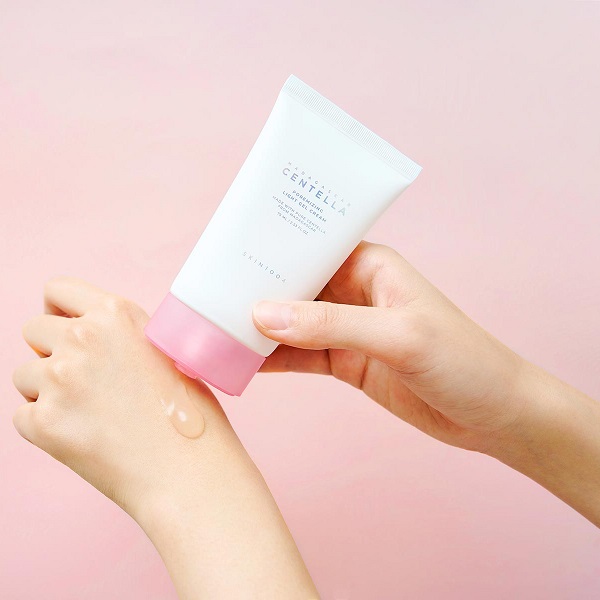 ژل کرم کوچک کننده منافذ Centella مدل POREMIZING LIGHT