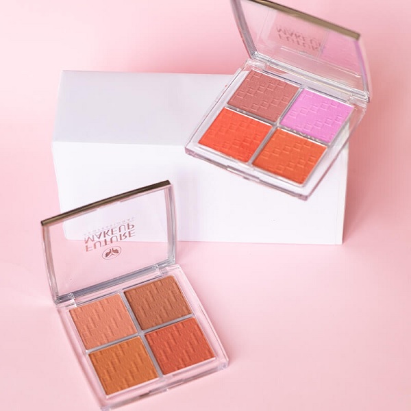 پالت رژگونه 4 رنگ فیوچر میکاپ پالت رژگونه 4 رنگ Future Makeup